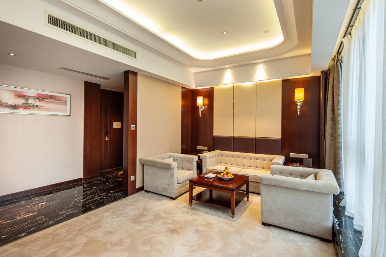 Wyndham Grand Plaza Royale Changsheng Jiangyin Exterior photo